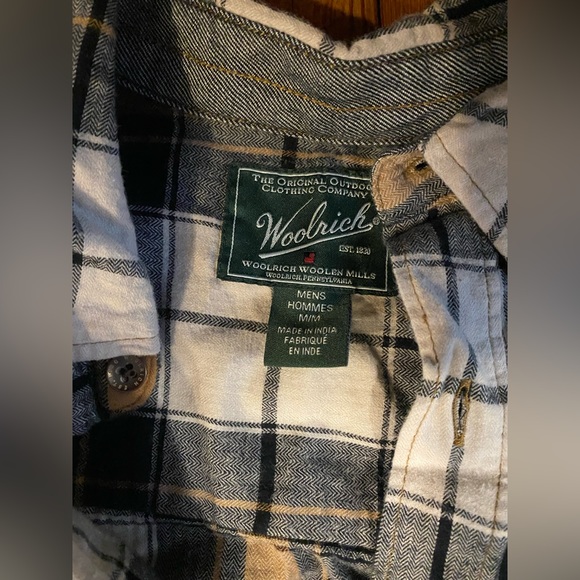 Woolrich flannel long-sleeve button down shirt - Size Medium - Picture 2 of 3